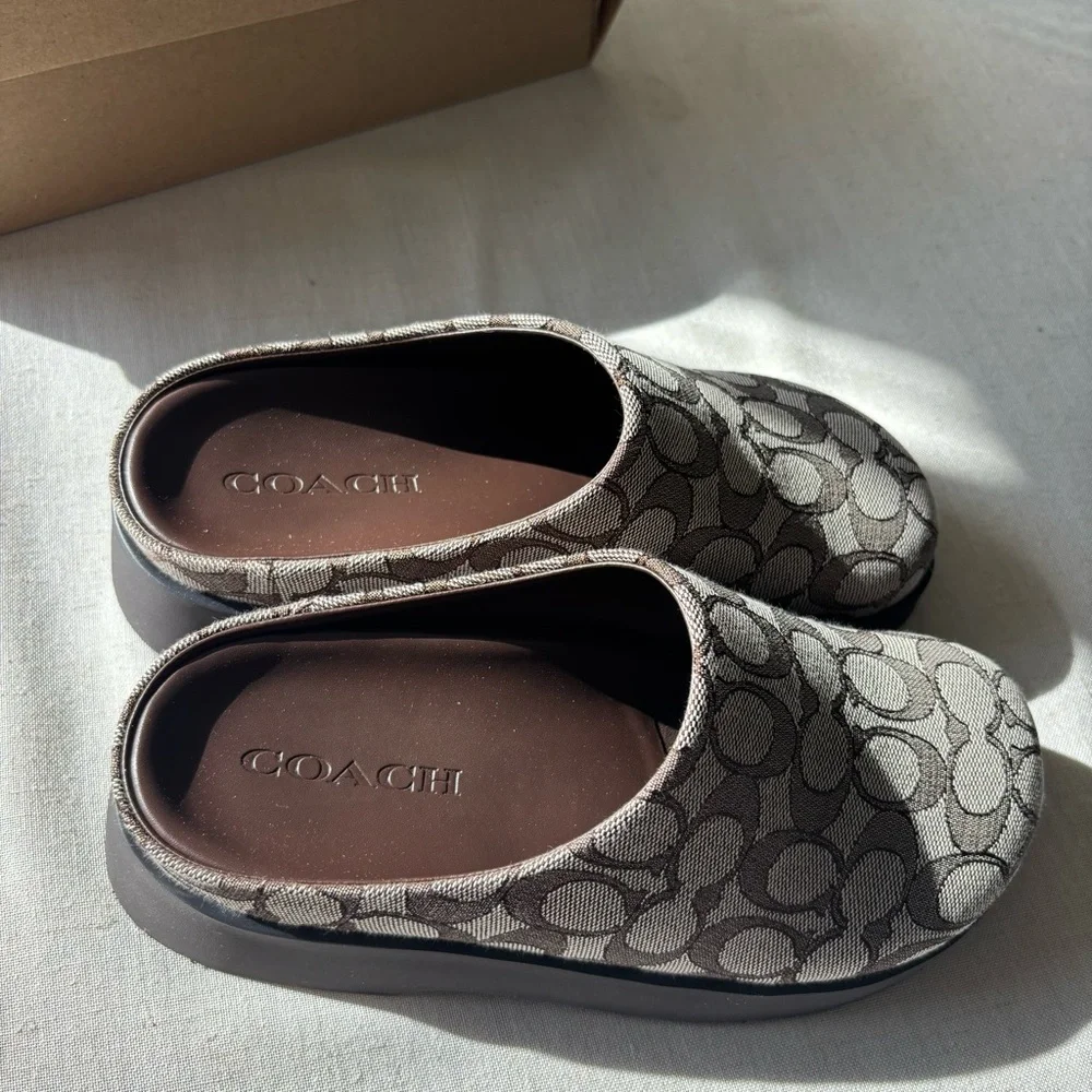 New Coach Link Mule Signature Jacquard Oak Maple Slip-On Size 7 | Chic Casual - Picture 5 of 9